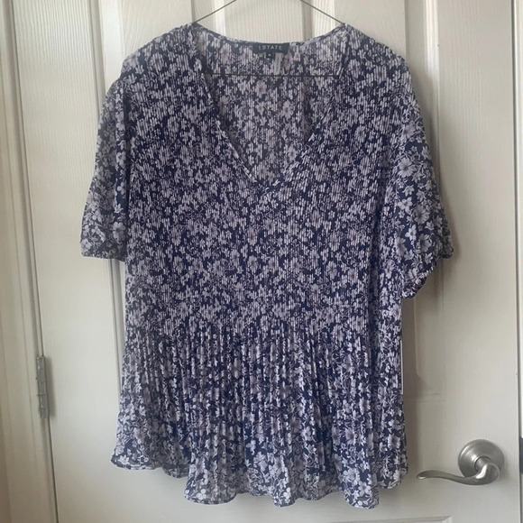 NWT 1.STATE Floral Print Crinkle V-Neck Blouse 1X - Picture 1 of 6
